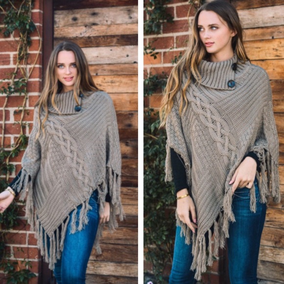Last 1 New Comfy Chic High Neck Poncho w/Fringe - Picture 3 of 5